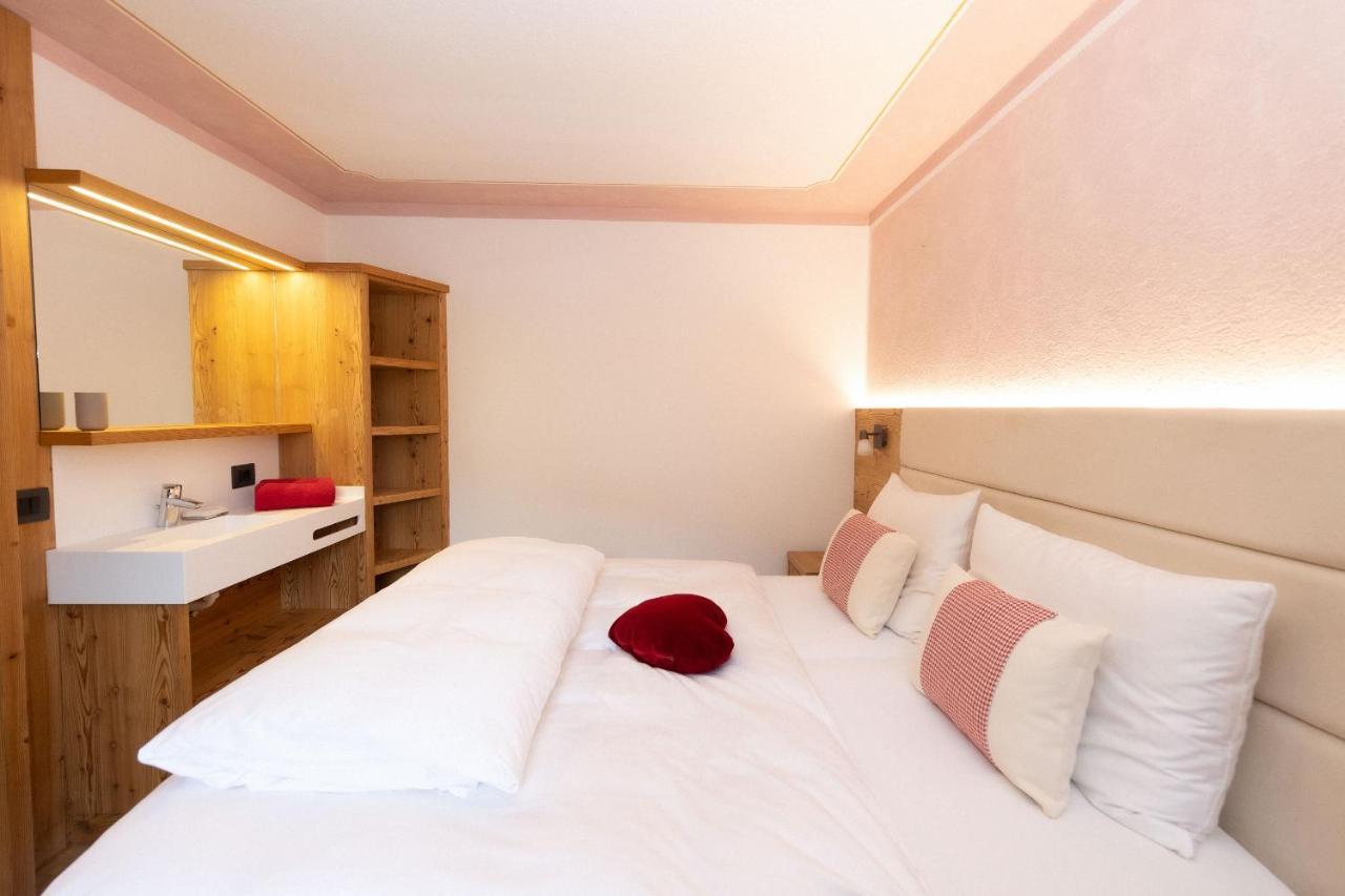 Ciasa Rosra Apartment La Villa  Bagian luar foto