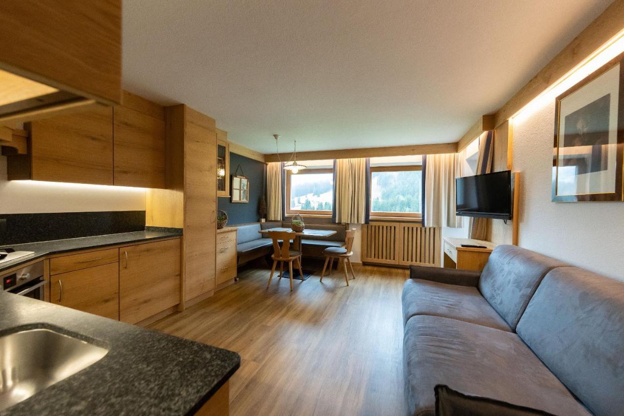 Ciasa Rosra Apartment La Villa  Bagian luar foto
