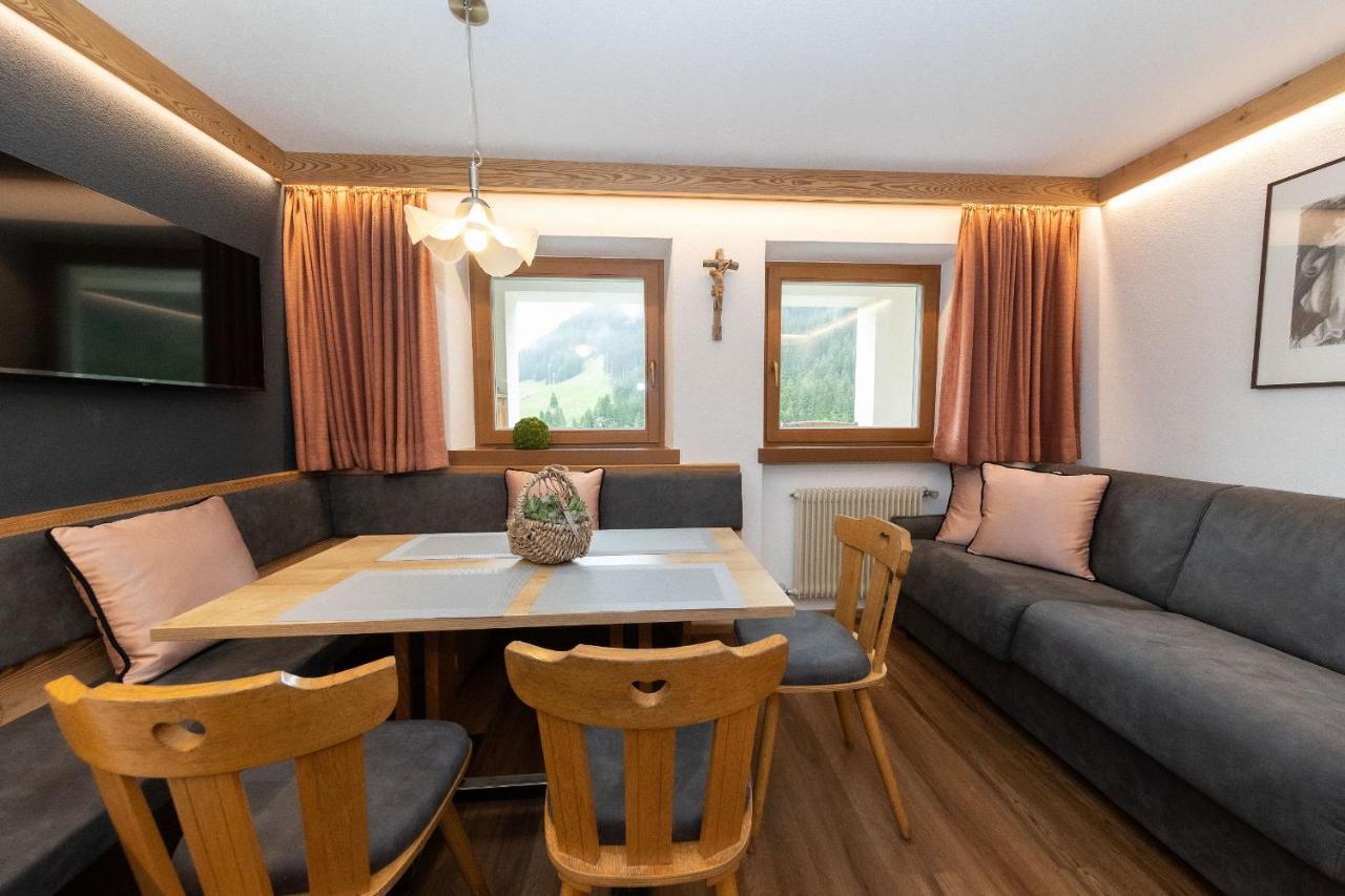 Ciasa Rosra Apartment La Villa  Bagian luar foto