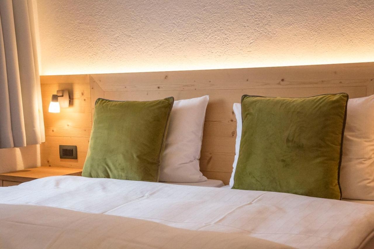 Ciasa Rosra Apartment La Villa  Bagian luar foto