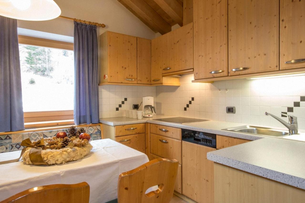 Ciasa Rosra Apartment La Villa  Bagian luar foto