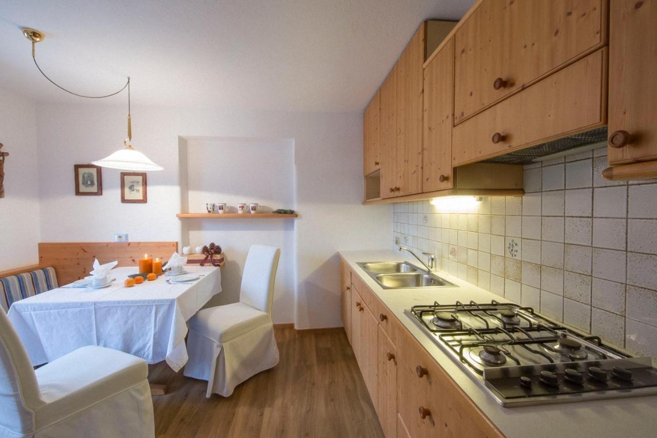 Ciasa Rosra Apartment La Villa  Bagian luar foto