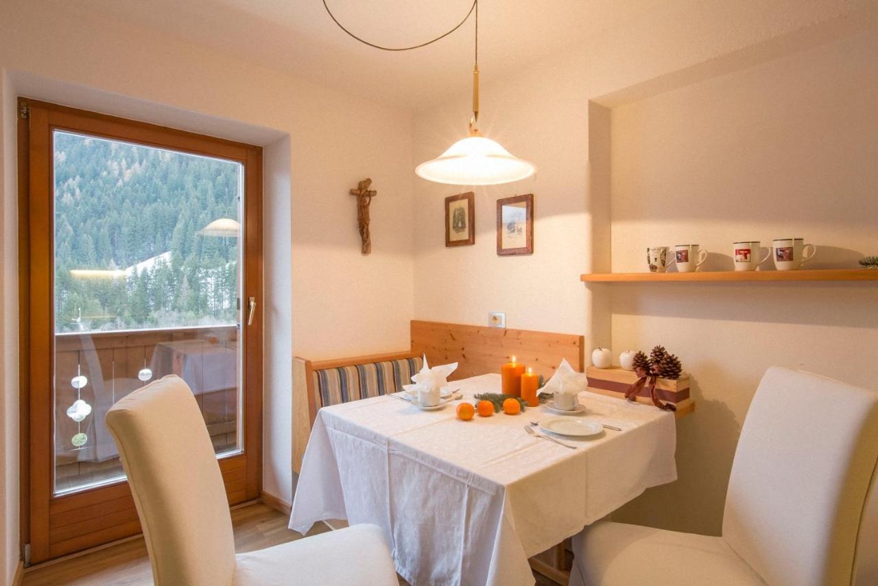 Ciasa Rosra Apartment La Villa  Bagian luar foto